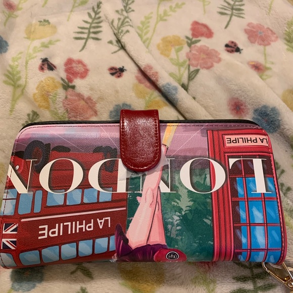 La Philipe Wristlet - Picture 3 of 6